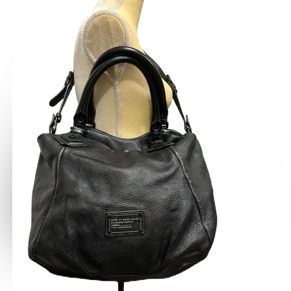 ★ EUC Marc Jacobs Rare All Black Pebble Leather Shoulder Bag Long Strap